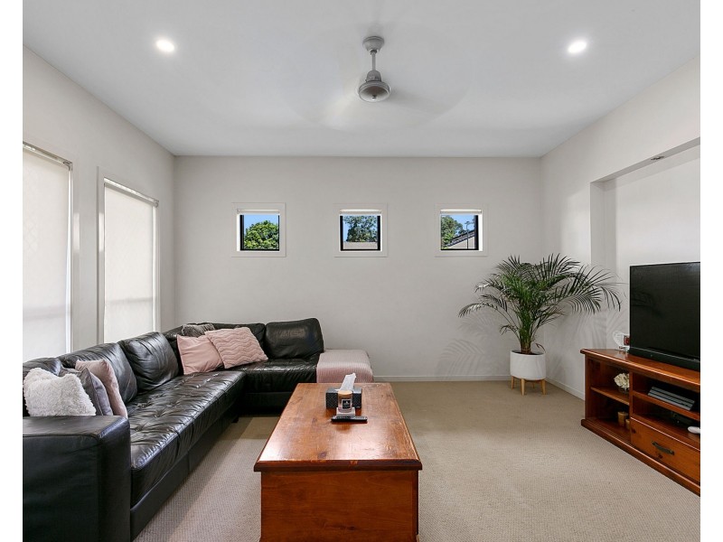 16 Oakwood Road, Warner QLD 4500