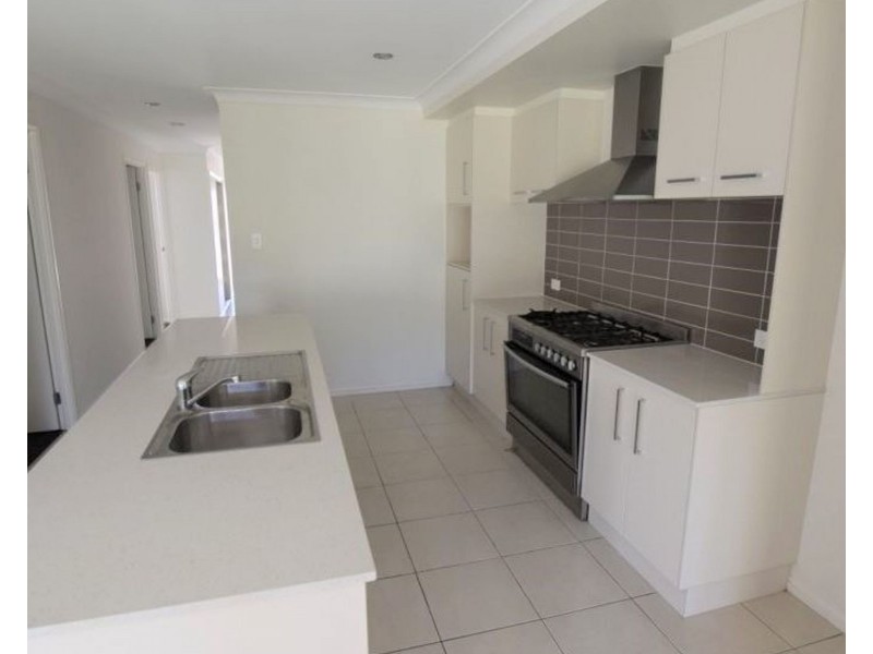 89 Carlingford Circuit, Warner QLD 4500