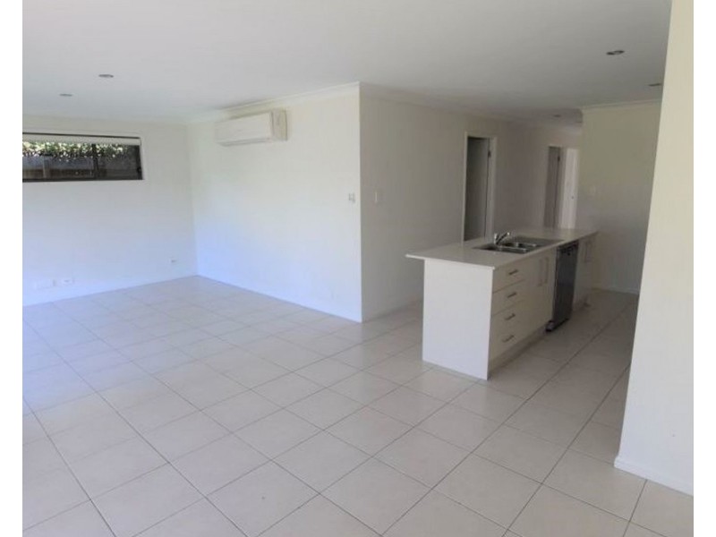 89 Carlingford Circuit, Warner QLD 4500