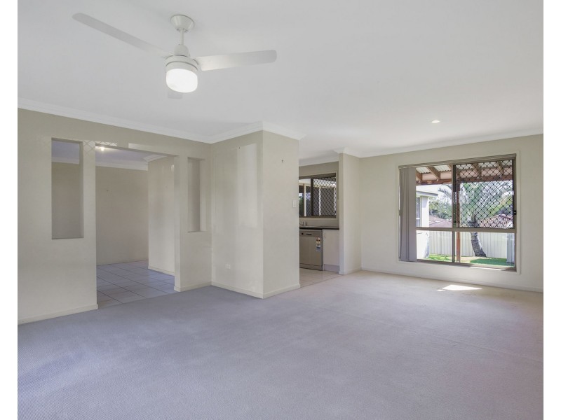 8 Edmund Court, Warner QLD 4500