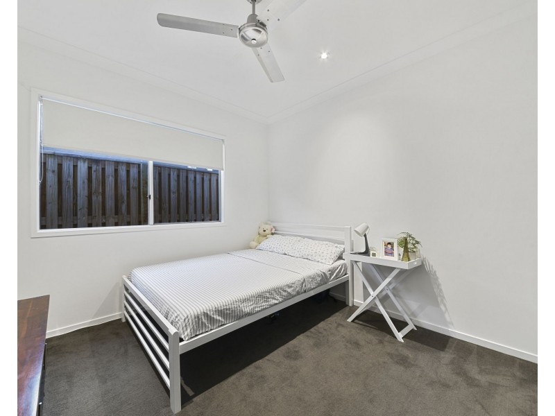 45 Blue Mountains Crescent, Fitzgibbon QLD 4018