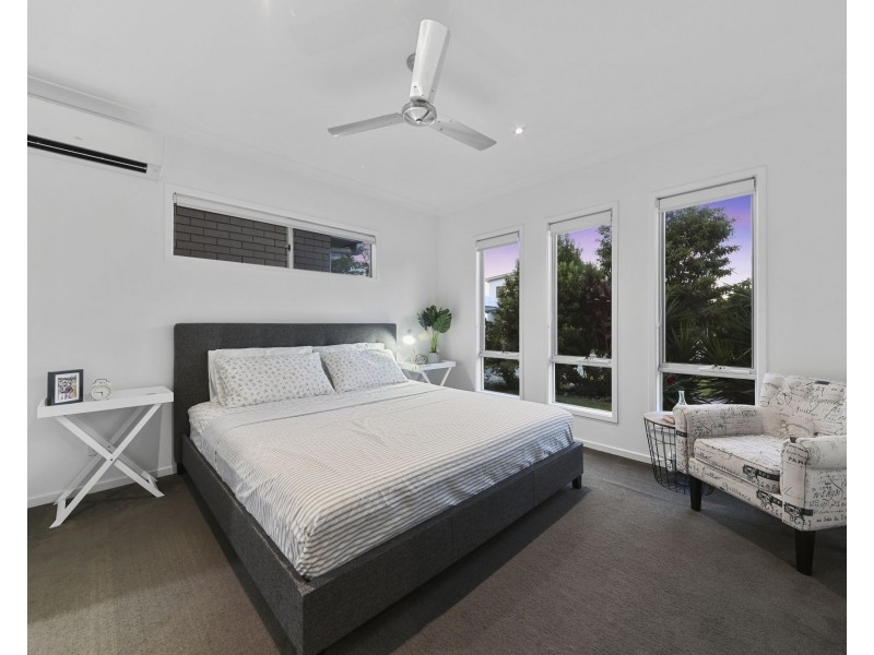 45 Blue Mountains Crescent, Fitzgibbon QLD 4018