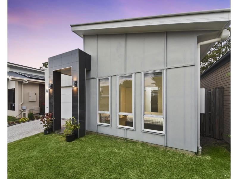 45 Blue Mountains Crescent, Fitzgibbon QLD 4018