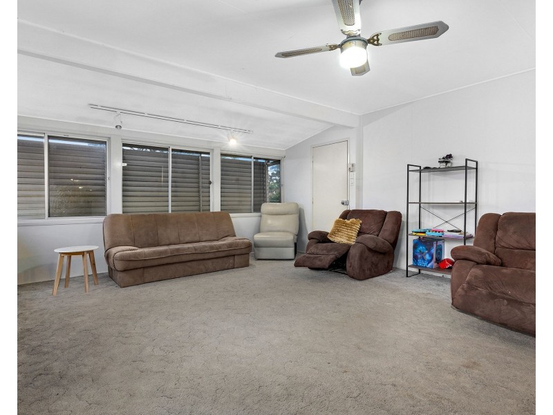 1 Prenter Crescent, Kippa-ring QLD 4021