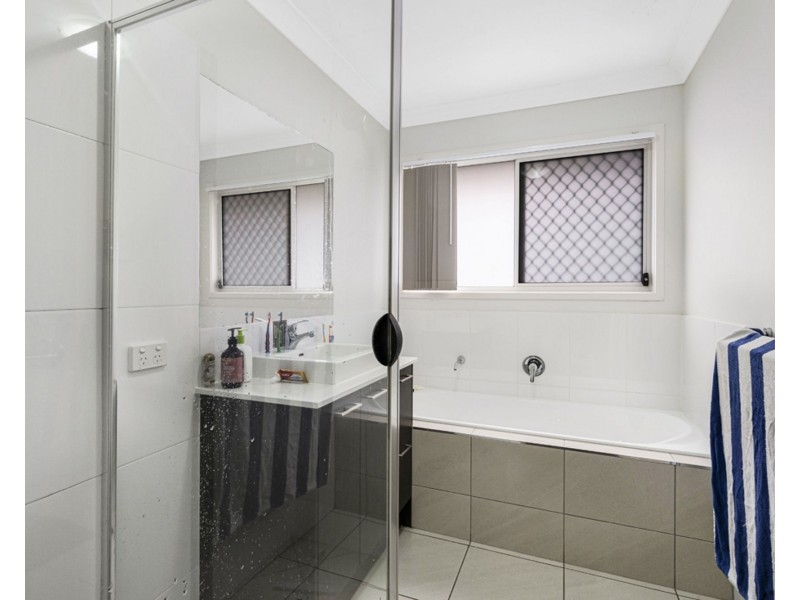 24 Connors Street, Petrie QLD 4502