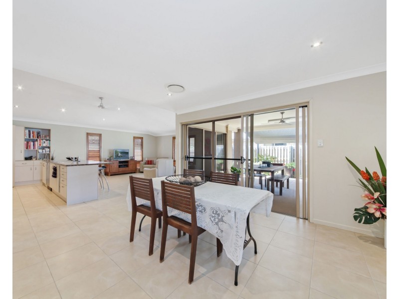 26 Petrie Crescent, Aspley QLD 4034