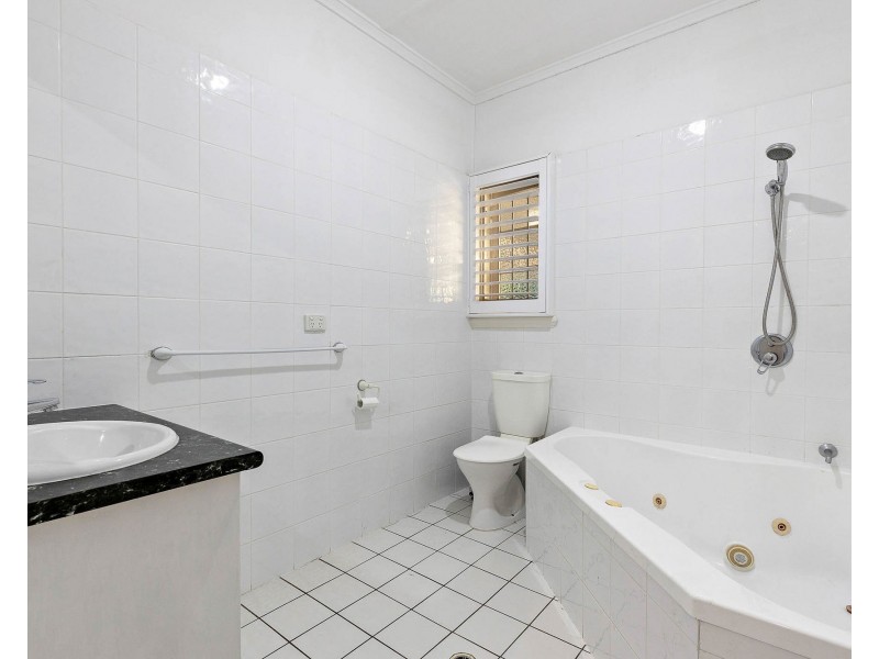 263 Rode Road, Wavell Heights QLD 4012