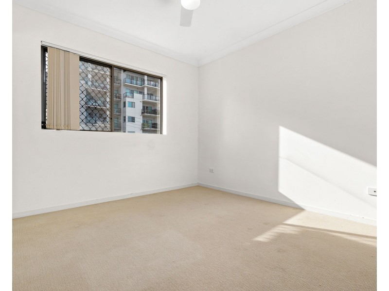 10/8 Kingsmill Street, Chermside QLD 4032