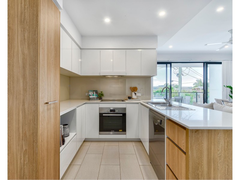 102/27 Kingsmill Street, Chermside QLD 4032