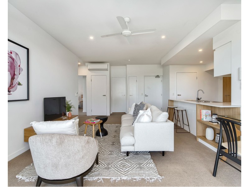 102/27 Kingsmill Street, Chermside QLD 4032