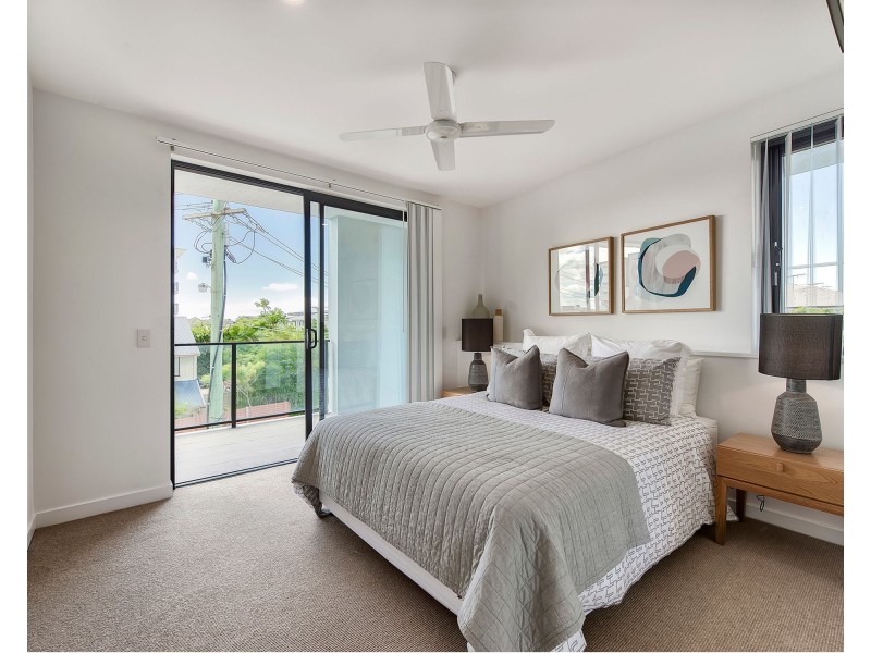 102/27 Kingsmill Street, Chermside QLD 4032