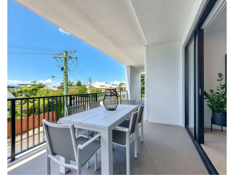 102/27 Kingsmill Street, Chermside QLD 4032