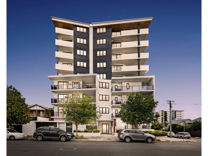 201/27 Kingsmill Street, Chermside QLD 4032