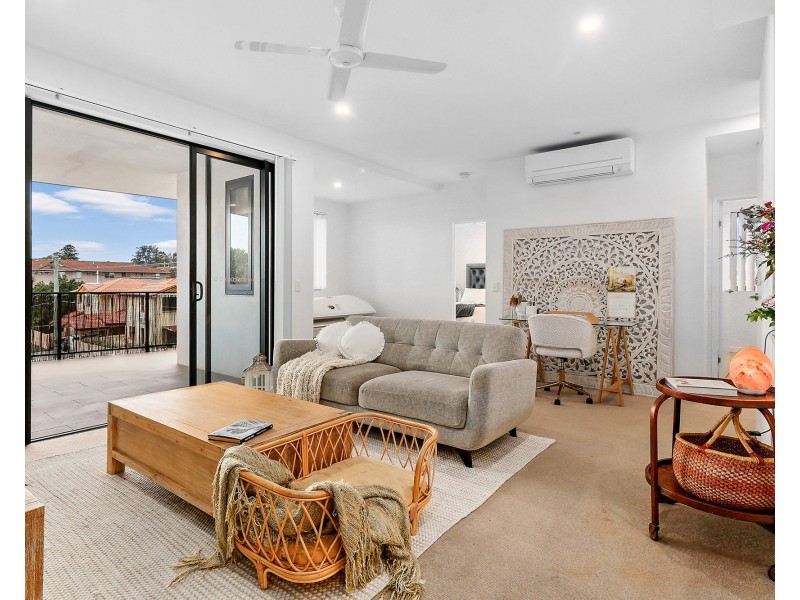 201/27 Kingsmill Street, Chermside QLD 4032