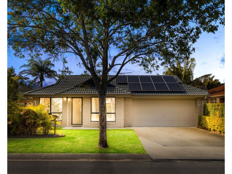 110 Cambridge Crescent, Fitzgibbon QLD 4018
