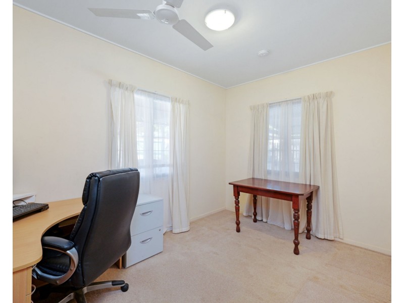 34 Chingford Street, Chermside West QLD 4032