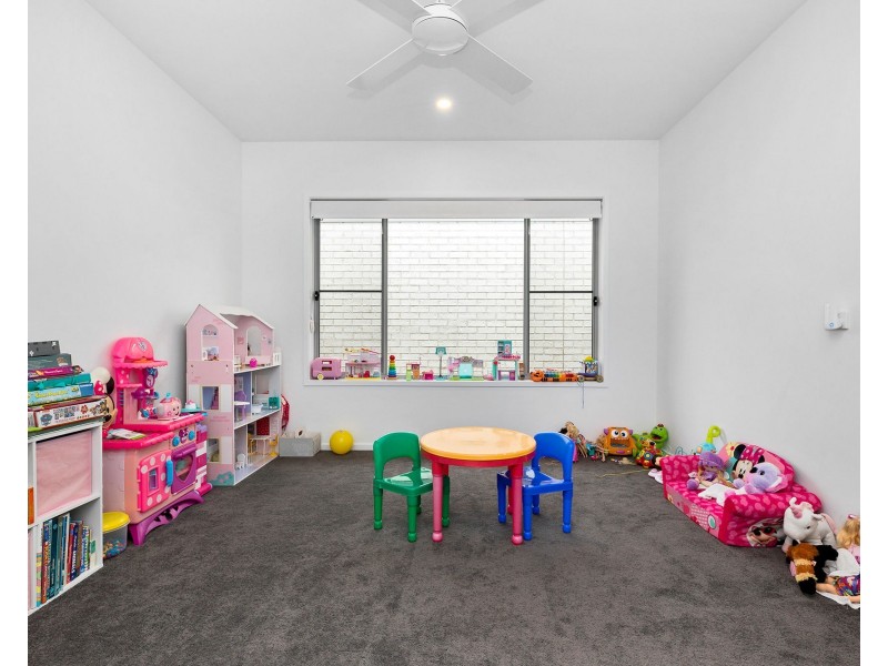 37 Cavendish Street, Strathpine QLD 4500