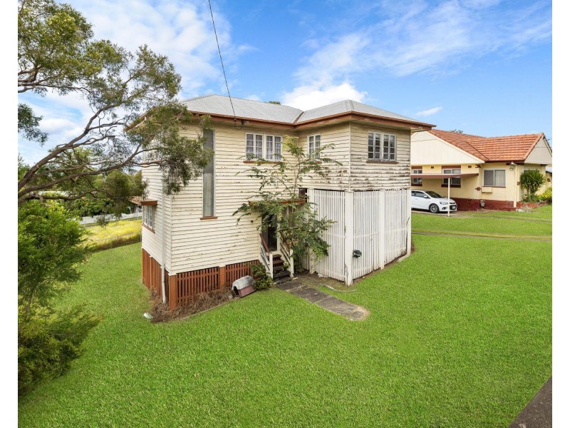 301 Webster Road, Stafford Heights QLD 4053