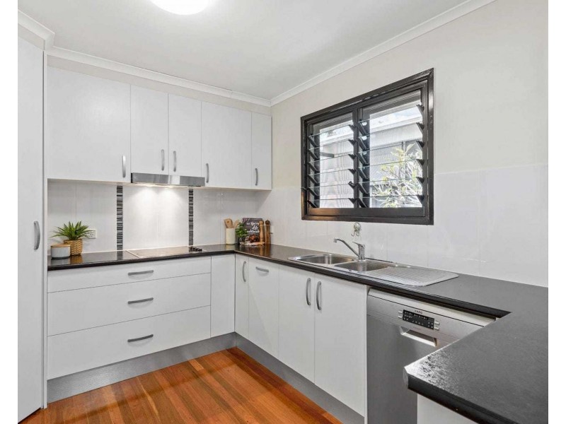 41 Redgrave St, Stafford Heights QLD 4053