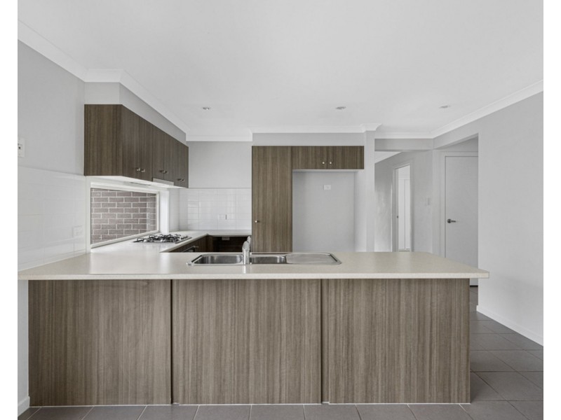 27 Burdekin Cct, Warner QLD 4500