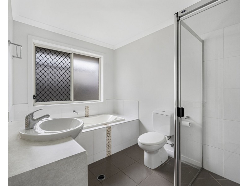 27 Burdekin Cct, Warner QLD 4500