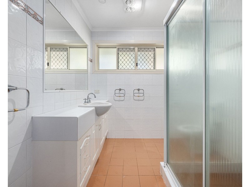 24 Pamela Drive, Bray Park QLD 4500