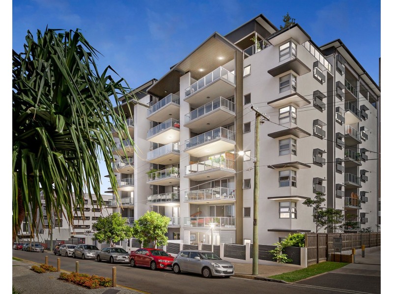 40/52 Latham Street, Chermside QLD 4032