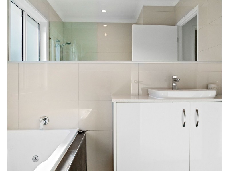 61 Gordon Circuit, Warner QLD 4500
