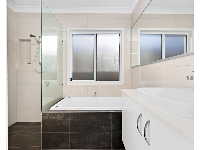 61 Gordon Circuit, Warner QLD 4500