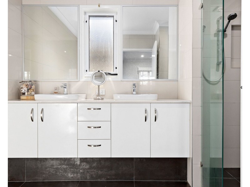 61 Gordon Circuit, Warner QLD 4500