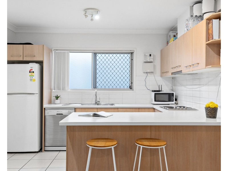 4/27 Grasspan Street, Zillmere QLD 4034