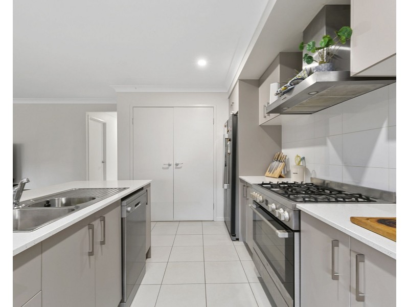 20 Mac Street, Bridgeman Downs QLD 4035