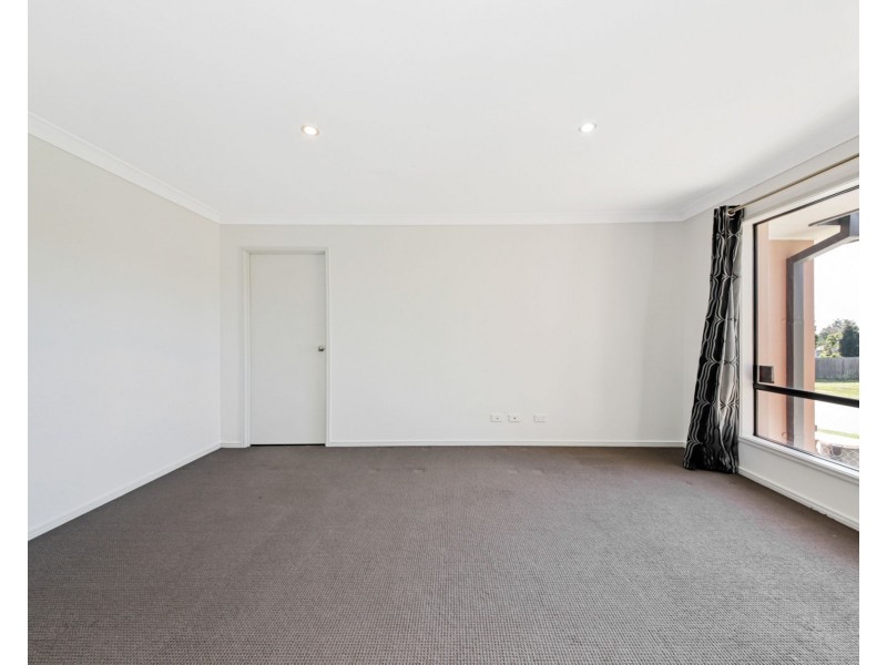 112 Kurrajong Drive, Warner QLD 4500