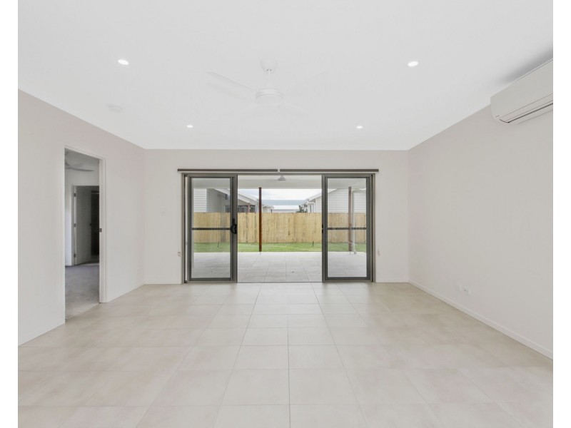 14 Spoonbill Street, Nudgee QLD 4014