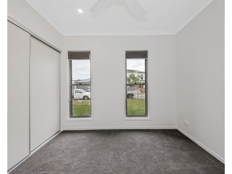 14 Spoonbill Street, Nudgee QLD 4014