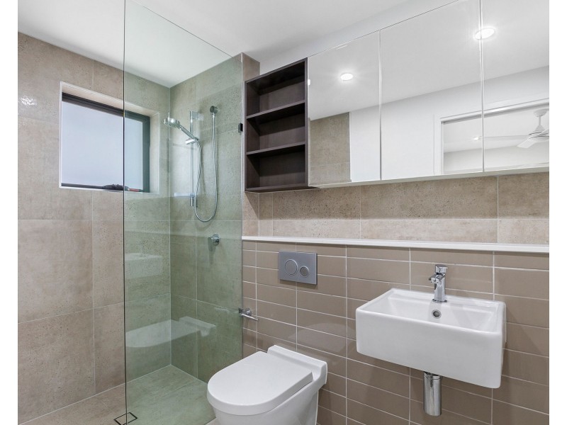 105/16 Curwen Terrace, Chermside QLD 4032