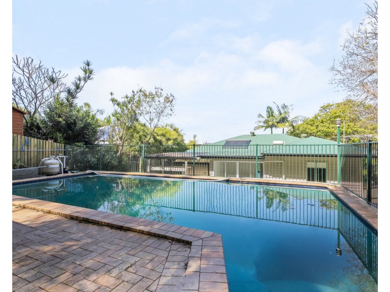 21 Burrowa Street, Stafford QLD 4053