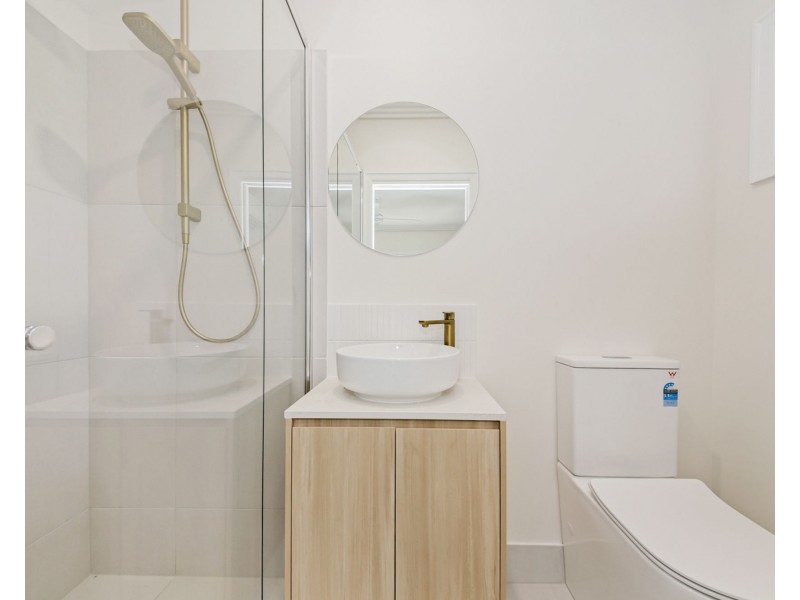 21 Burrowa Street, Stafford QLD 4053