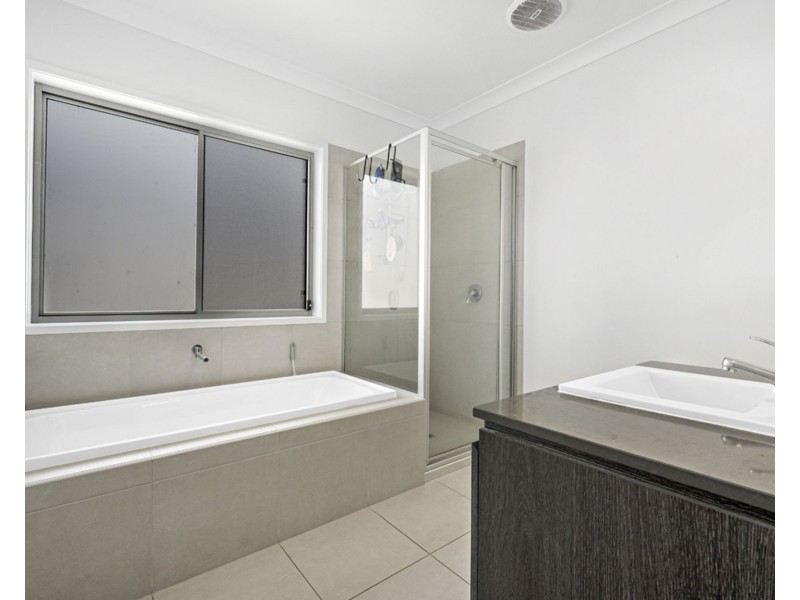 36 McConnell Esplenade, Strathpine QLD 4500