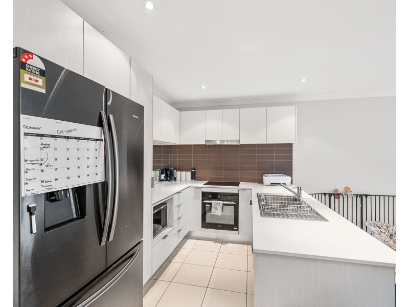 1/126 NOTTINGHAM ROAD, Parkinson QLD 4115