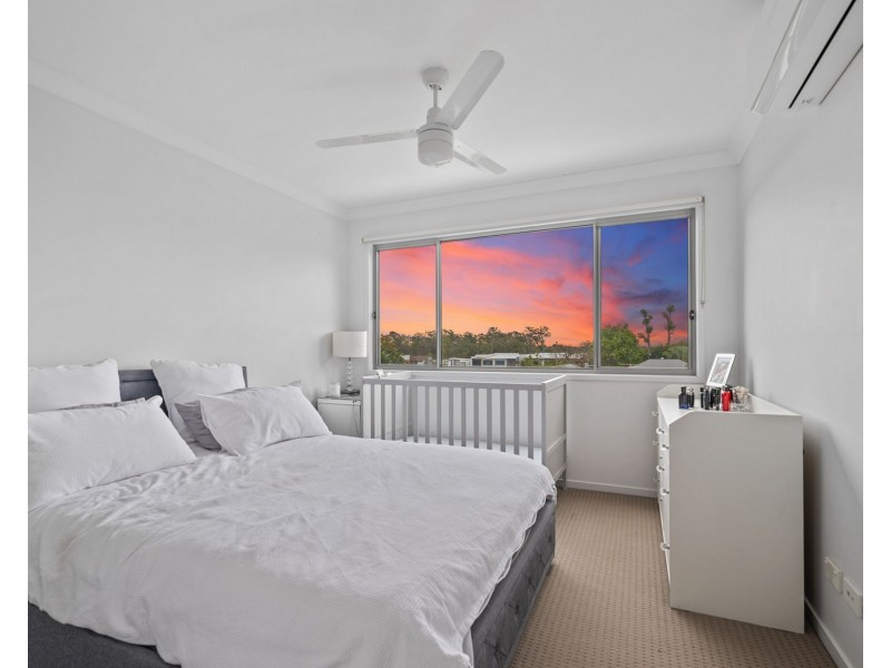 1/126 NOTTINGHAM ROAD, Parkinson QLD 4115