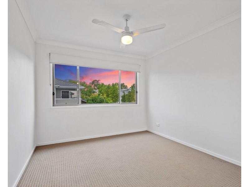 1/126 NOTTINGHAM ROAD, Parkinson QLD 4115