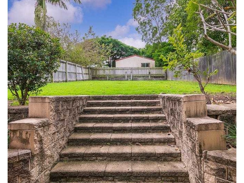 41 Connaught Street, Sandgate QLD 4017