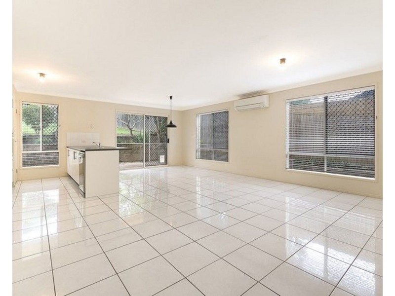 41 Connaught Street, Sandgate QLD 4017