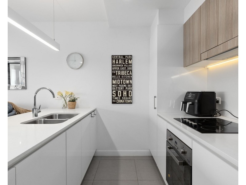 501/18 Mermaid Street, Chermside QLD 4032