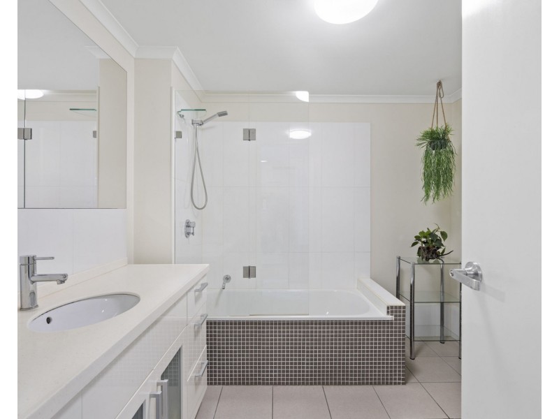 607/1 Kingsmill Street, Chermside QLD 4032