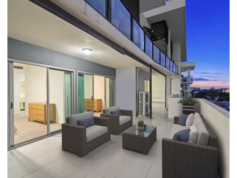 607/1 Kingsmill Street, Chermside QLD 4032