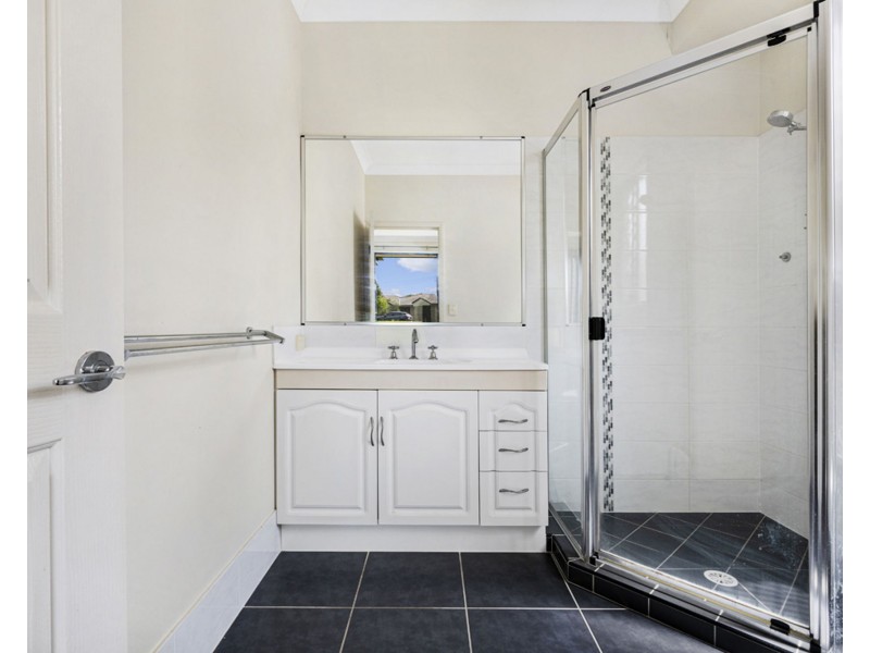 5 Gatsby Court, Kallangur QLD 4503