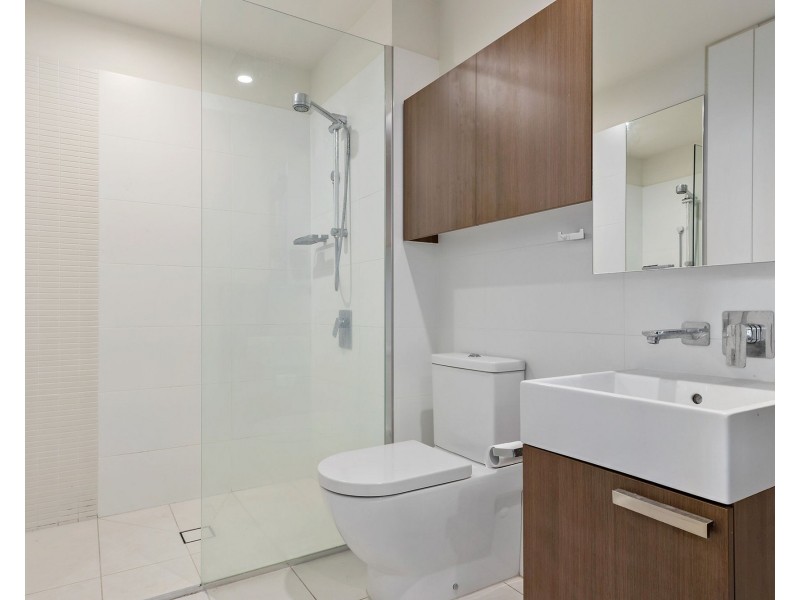 302/16 Aspinall Street, Nundah QLD 4012