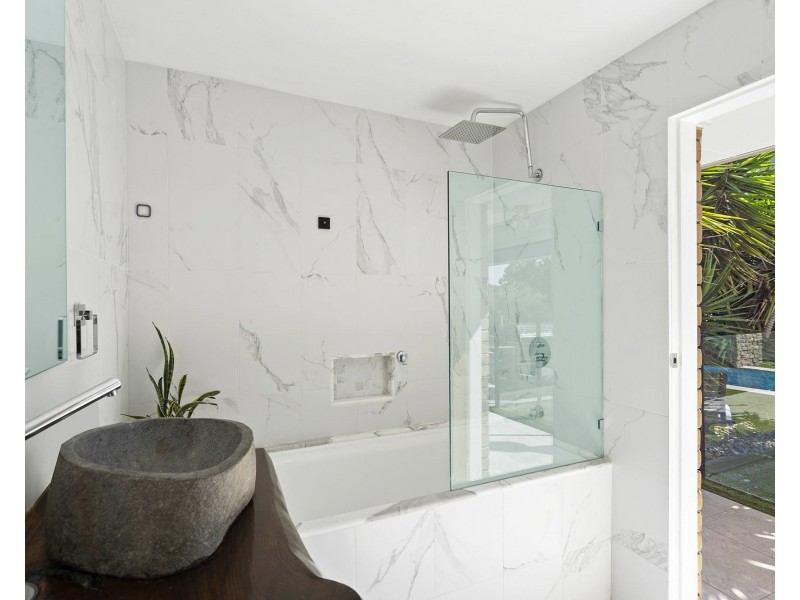 18 Baroona Road, Bray Park QLD 4500